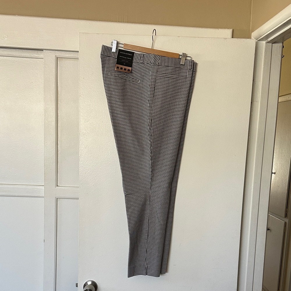 Banana Republic Women’s Modern Sloan Navy and Brown Pants - Size 18